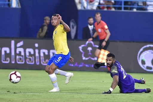 Neymar kiến tạo hai bàn, Brazil đánh bại Saudi Arabia - 1
Brazil giành chiến thắng trước Saudi Arabia