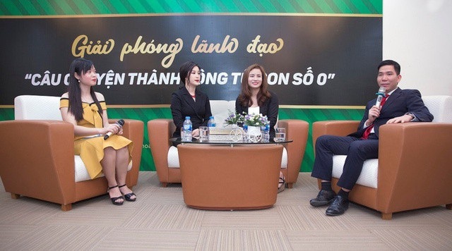 CEO Nguyễn Thị Ánh chia sẻ trong buổi tọa đàm: “Giải phóng lãnh đạo – Câu chuyện khởi nghiệp từ con số 0”. 