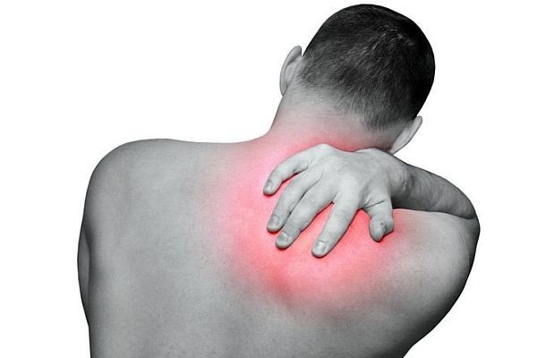 Những dấu hiệu không thể ngờ của bệnh tim - 4 Đau thắt ở bụng, vai có phải dấu hiệu của bệnh tim mạch?