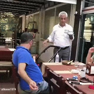 Giải trí đầu tuần với chùm ảnh động siêu hài hước - 9 Giật cả mình