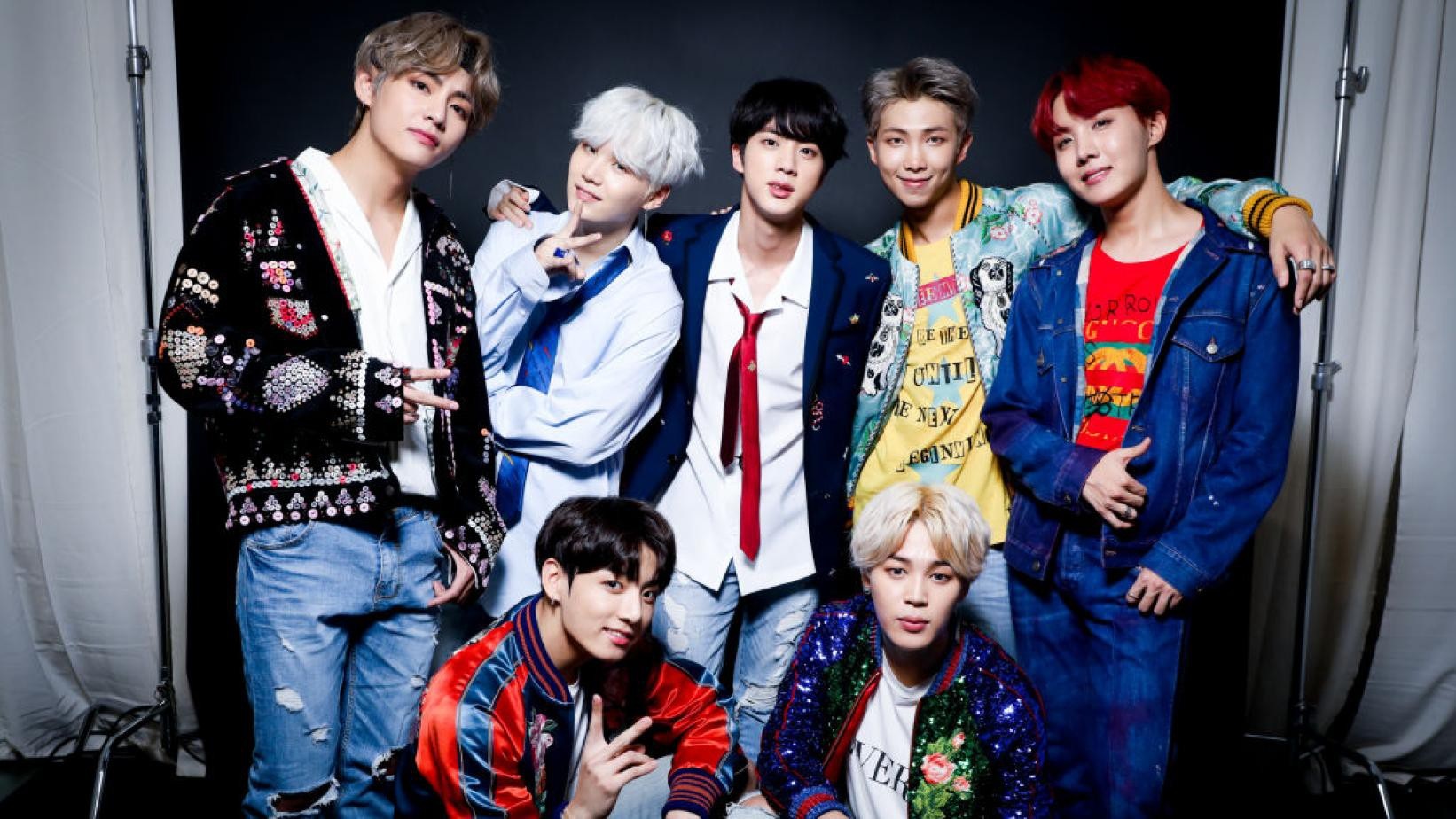 Chân dung những chàng hoàng tử quyền lực chưa từng thấy của K-pop - Ảnh 8. Chân dung những chàng hoàng tử quyền lực chưa từng thấy của K-pop - Ảnh 8.