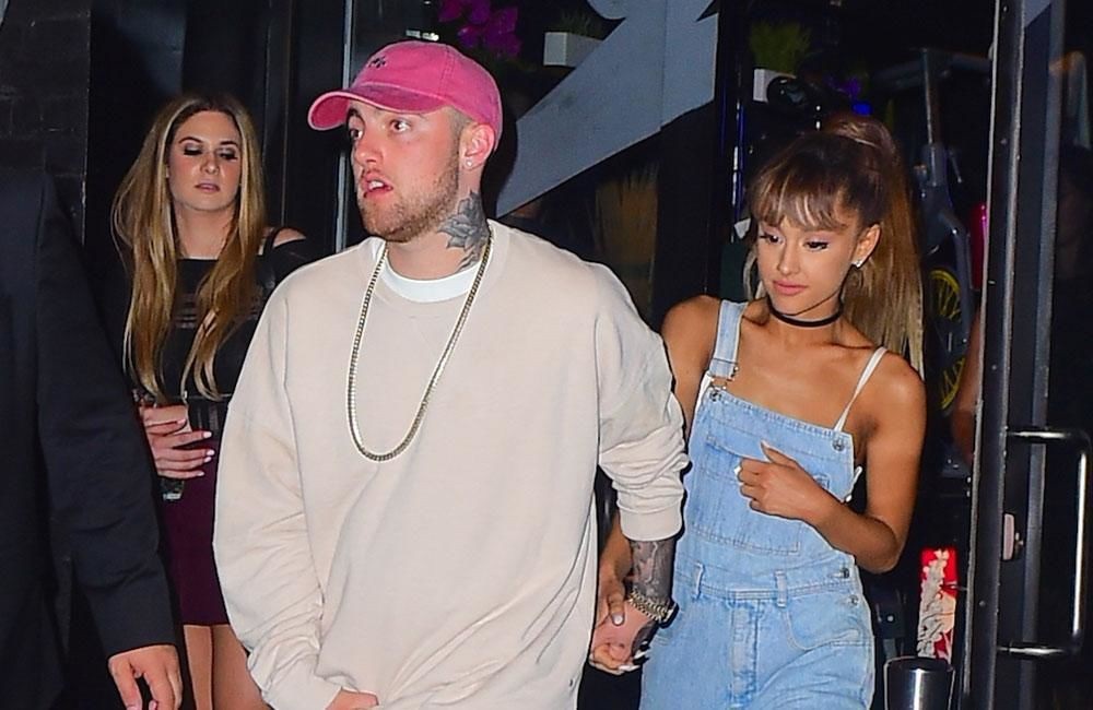 Ariana Grande đột ngột hủy hôn với Pete Davidson - Ảnh 7. Ariana Grande đột ngột hủy hôn với Pete Davidson - Ảnh 7.