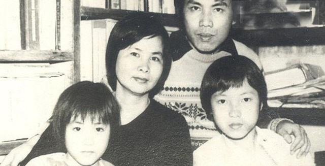 Lệ Quyên: “Tôi sinh ra trong gia đình lao động nghèo nên có tuổi thơ dữ dội” - 1 Nhà báo Lưu Minh Vũ từng có những tháng năm êm đềm cùng bố, má và em trai trong căn nhà 6m2 ở phố Huế - Hà Nội.
