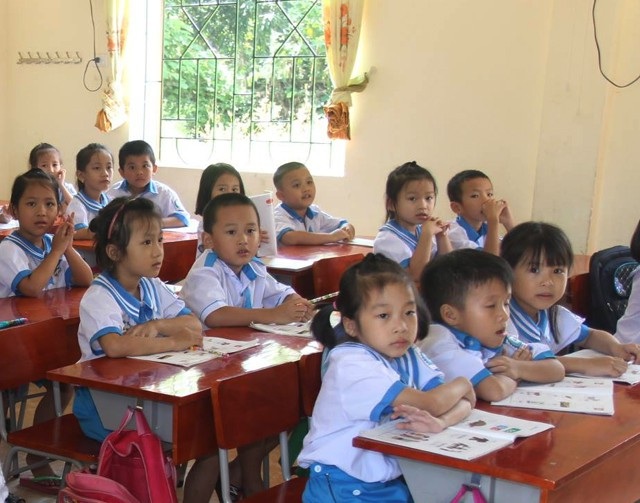 Nghệ An: Xây dựng phương án hỗ trợ kinh phí duy trì dạy học 2 buổi/ngày - 2 Thiếu giáo viên, giảm tiết... khiến các em học sinh có ít thời gian để tham gia các hoạt động ngoại khóa ngoài giờ lên lớp hay các buổi học kỹ năng sống.