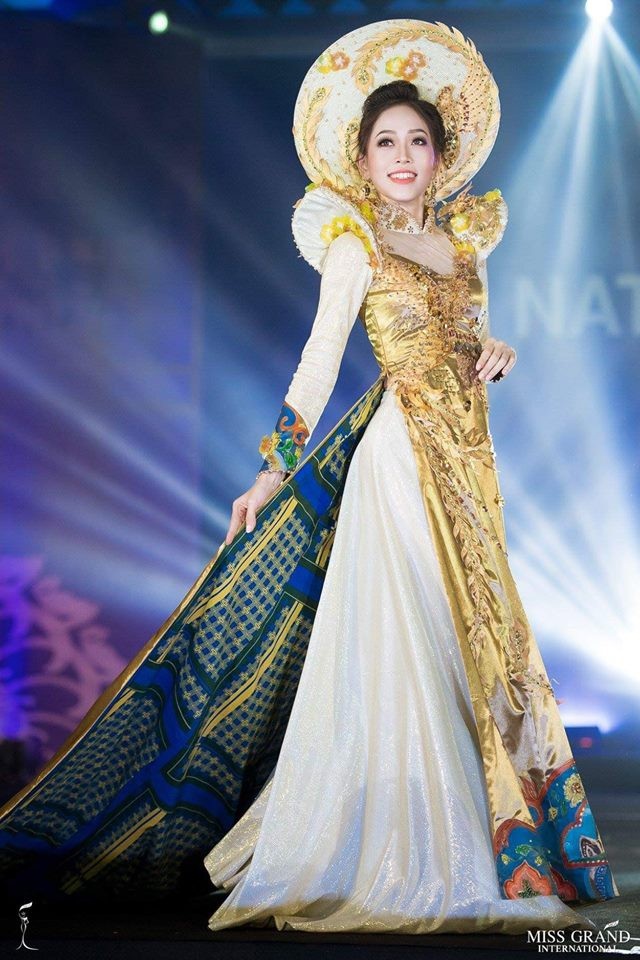 Việt Nam lọt top 10 trang phục dân tộc đẹp nhất tại Miss Grand International 2018 - 2
2. Hoa hậu Việt Nam
