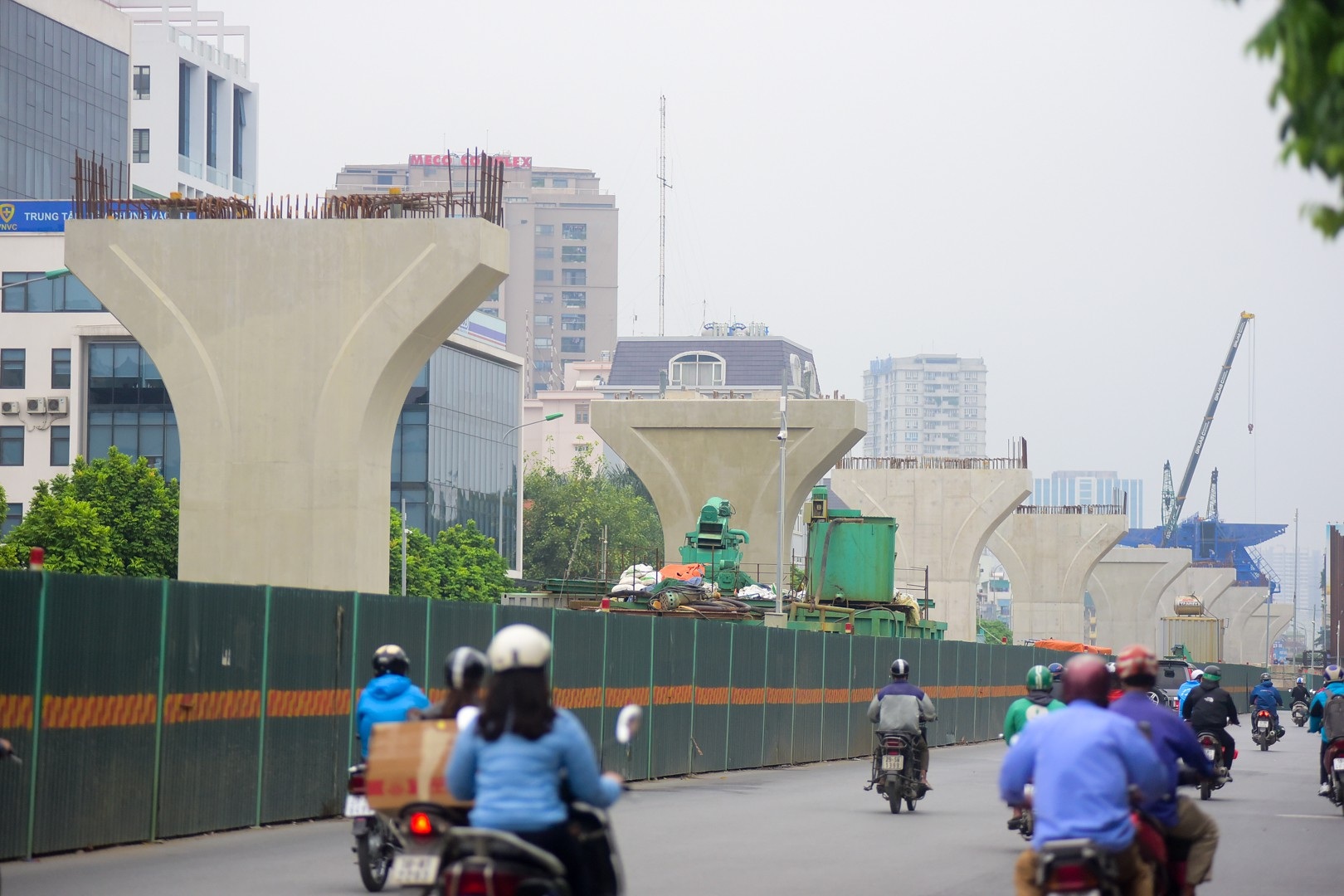 Toàn cảnh tuyến đường trên cao gần 10.000 tỷ giải cứu giao thông Ngã Tư Sở - cầu Vĩnh Tuy - Ảnh 2. Toàn cảnh tuyến đường trên cao gần 10.000 tỷ giải cứu giao thông Ngã Tư Sở - cầu Vĩnh Tuy - Ảnh 2.