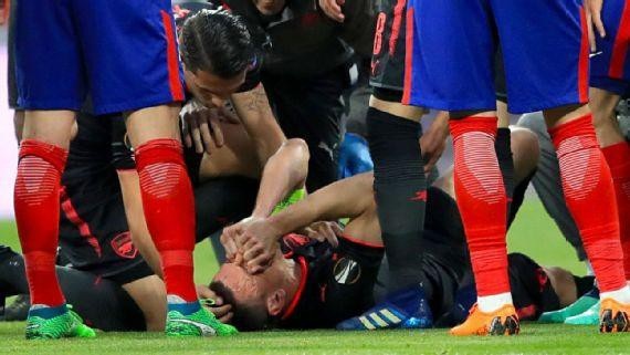 Trung vệ Laurent Koscielny quyết định giã từ tuyển Pháp - 1 Laurent Koscielny bị rách gót chân trong trận bán kết lượt về Europa League hồi tháng 5