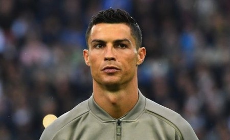 Nghi án hiếp dâm của C.Ronaldo trở thành đề tài châm biếm - 1 C.Ronaldo hẳn sẽ méo mặt khi biết scandal của mình bị đem ra chào hàng