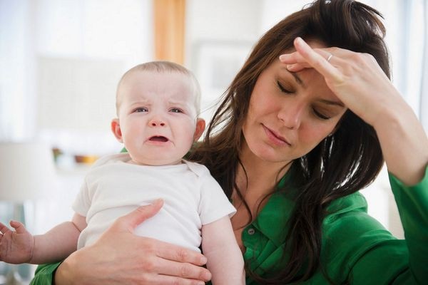 Nỗi lo của mẹ bầu mang tên viêm tuyến vú - 3
Mẹ bị viêm tuyến vú “ám ảnh” mỗi lần cho con bú vì đau