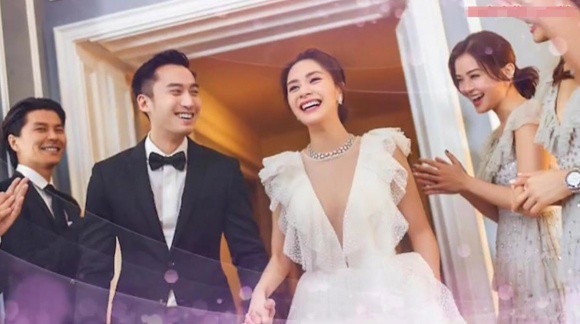 Chung Hân Đồng chưa có ý định sinh con - 2
Chung Hân Đồng tổ chức hôn lễ tại Mỹ vào mùa hè năm nay trước sự chứng kiến của hội bạn thân. Cô đã bật khóc nghẹn ngào trong ngày cưới. Chung Hân Đồng từng là nạn nhân của scandal ảnh nóng năm 2007. Sự việc kiến đời sống tình cảm của người đẹp sóng gió và sự nghiệp trắc trở.