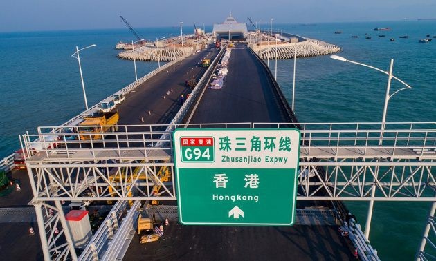 Ngắm siêu cầu vượt biển dài nhất thế giới của Trung Quốc từ trên cao - 3 Công trình được kỳ vọng mang lại nhiều lợi ích trong các lĩnh vực kinh tế, du lịch, giao thông...