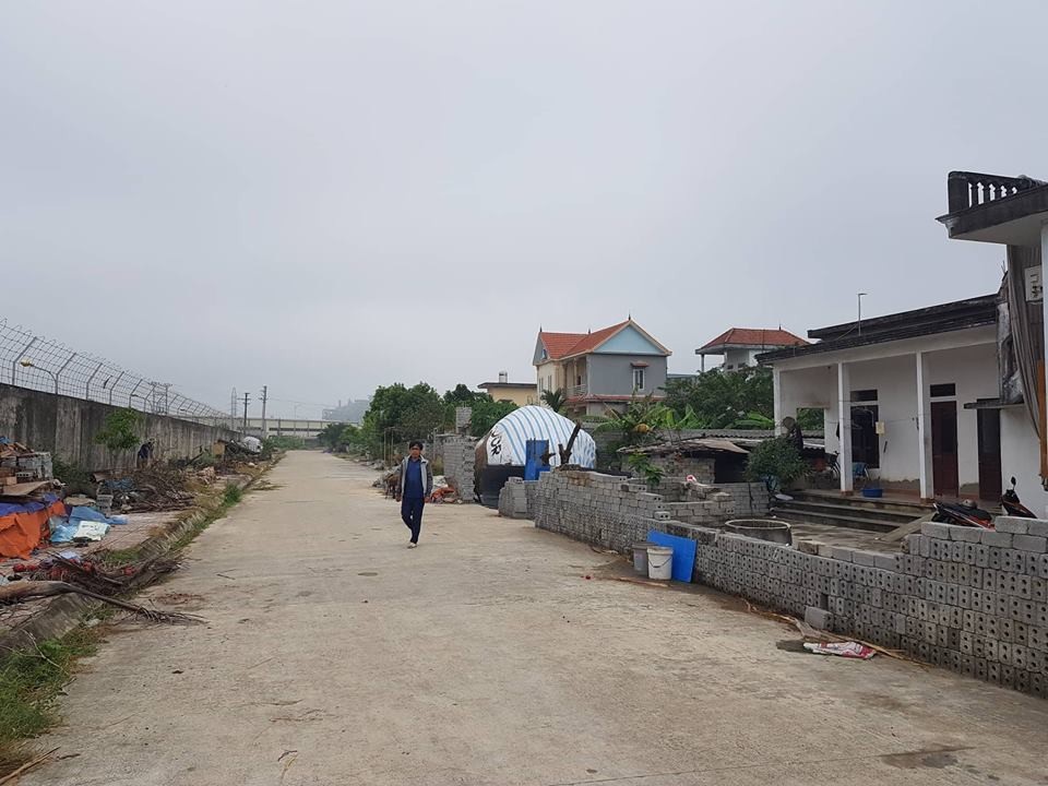 Ninh Bình: Dân sống cạnh nhà máy xử lý nước thải “ngộp thở” vì bị… hành ngày đêm! - Ảnh 2. Ninh Bình: Dân sống cạnh nhà máy xử lý nước thải “ngộp thở” vì bị… hành ngày đêm! - Ảnh 2.