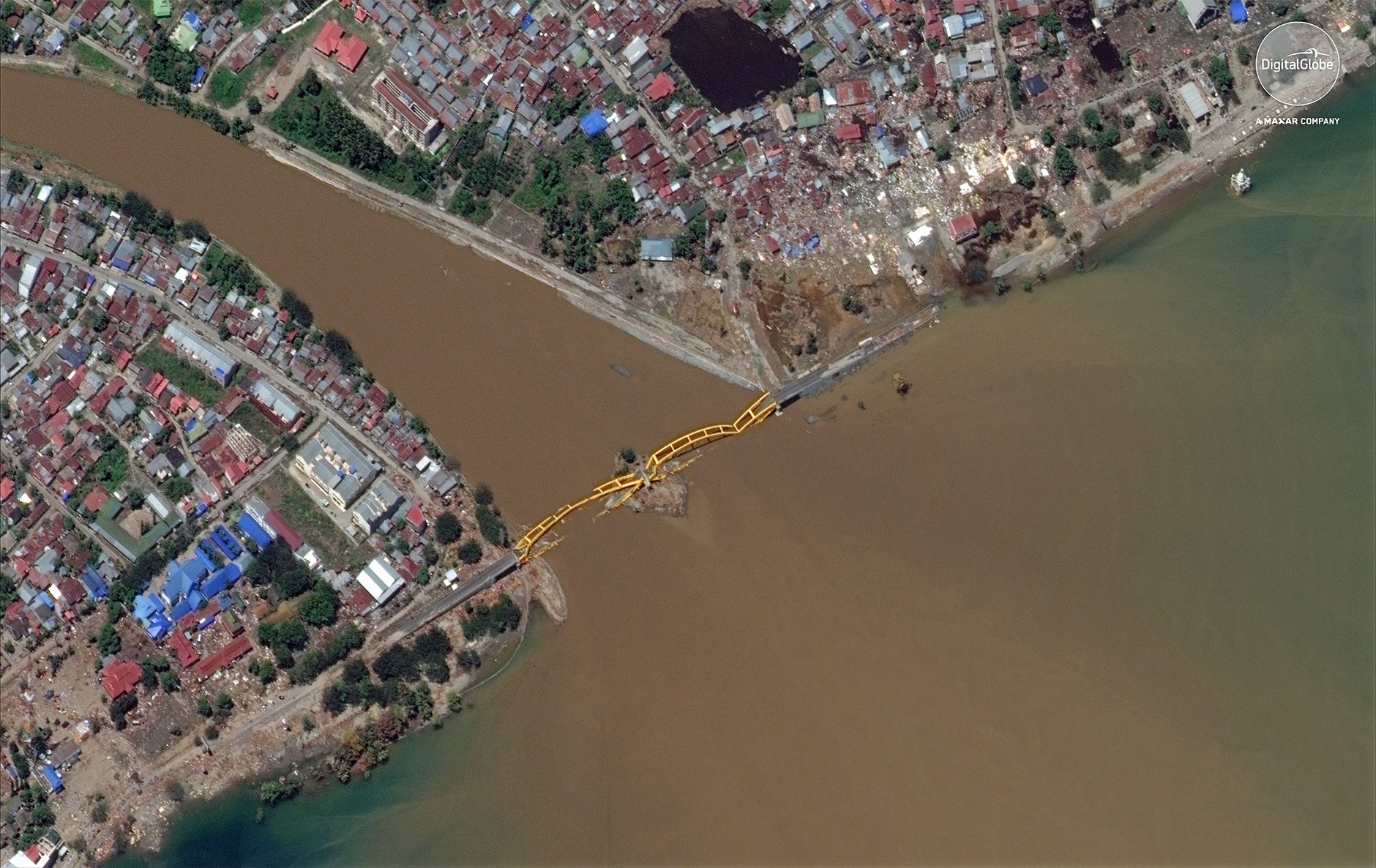 Những ngôi làng Indonesia trước và sau khi bị động đất/sóng thần san phẳng - 10 Những ngôi làng Indonesia trước và sau khi bị động đất/sóng thần san phẳng - 10