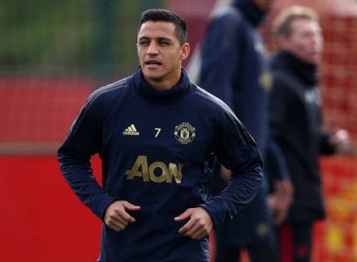 Pogba cười tươi trên sân tập nhưng… tránh mặt HLV Mourinho - 10