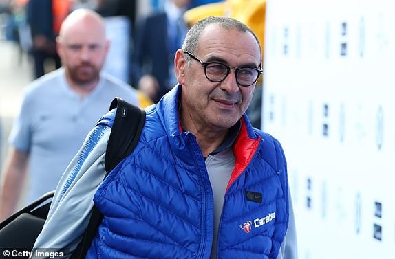 
Huấn luyện viên Sarri cùng các học trò tới sân Stamford Bridge
