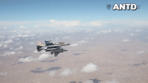 Bí mật không ngờ ẩn giấu sau lớp vỏ bọc hệ thống phòng không S-300PM Syria - 13
Điều này đồng nghĩa với việc mối đe dọa dành cho Không quân Israel đang trở nên nguy hiểm hơn bao giờ hết vì so sánh với S-300PM thì S-300PMU-2 có năng lực tác chiến vượt trội.
