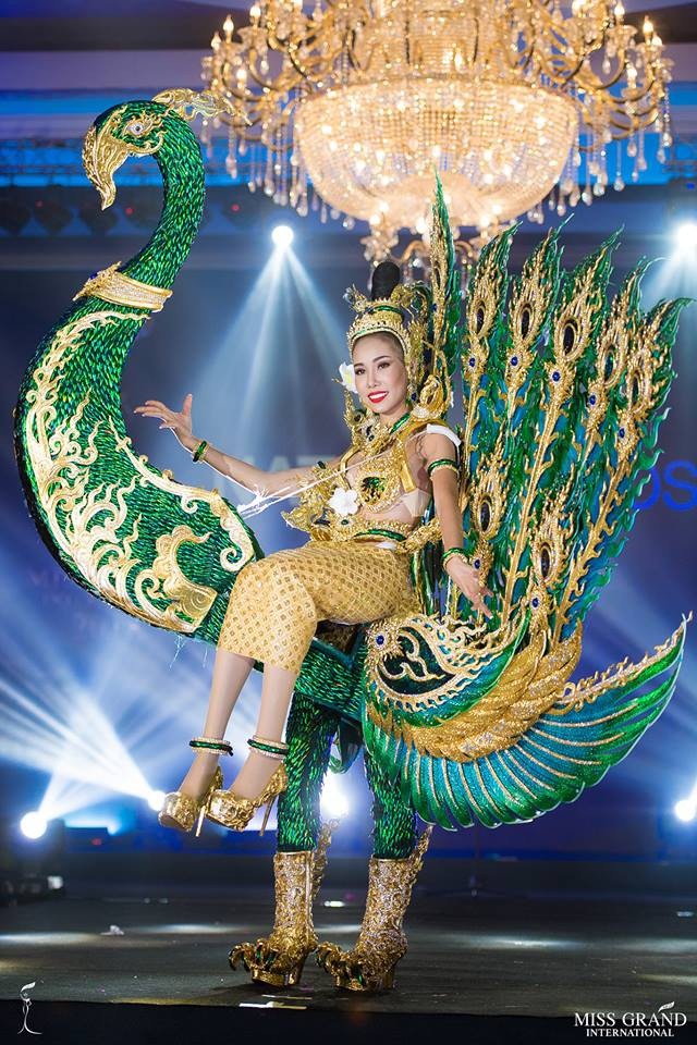 Công bố Top 12 trang phục dân tộc đẹp nhất, Việt Nam xếp thứ 2 nhờ bình chọn của khán giả - 5
4. Hoa hậu Lào