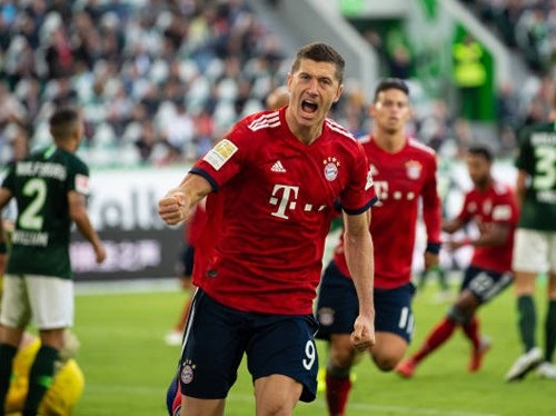 
Lewandowski tỏa sáng với cú đúp vào lưới Wolfsburg
