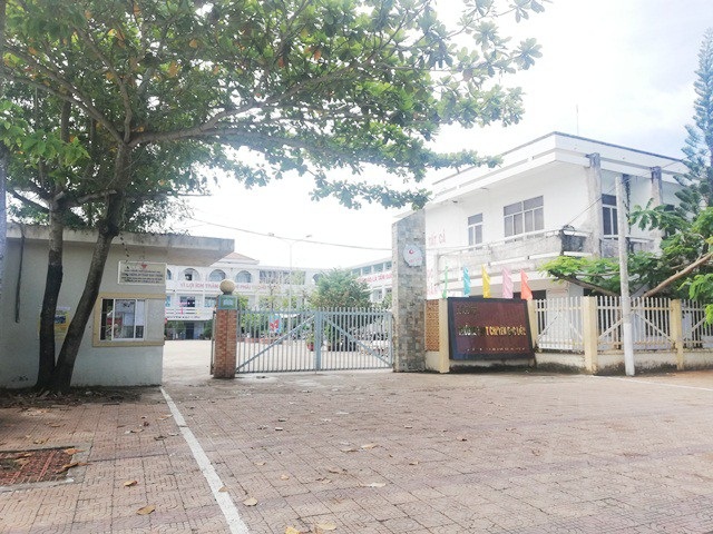 Buộc thu hồi cả trăm triệu, xử lý nguyên hiệu trưởng Trường THPT Chuyên Bạc Liêu - Ảnh 1. Buộc thu hồi cả trăm triệu, xử lý nguyên hiệu trưởng Trường THPT Chuyên Bạc Liêu - Ảnh 1.