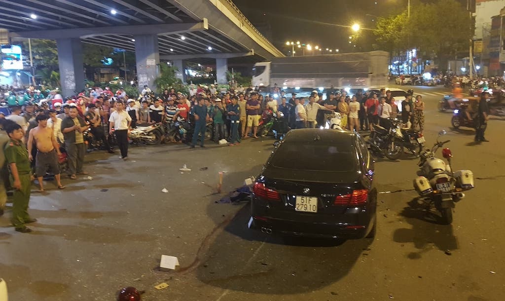 Vụ BMW gây tai nạn hàng loạt: Nữ tài xế khai do quai dép vướng chân ga - Ảnh 5. Vụ BMW gây tai nạn hàng loạt: Nữ tài xế khai do quai dép vướng chân ga - Ảnh 5.