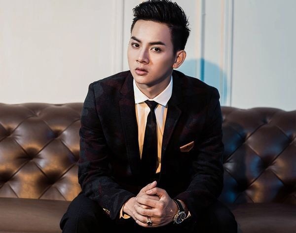 Ca sĩ Hoài Lâm bất ngờ tuyên bố dừng hát 2 năm - 1 Hoài Lâm tuyên bố ngừng hát 2 năm để nghỉ ngơi và học thêm