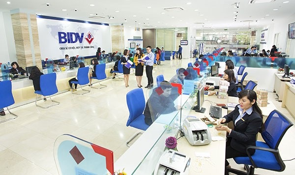 Chỉ giới thượng lưu mới quan tâm đến điều này - 2 BIDV Visa Infinite là thẻ tín dụng siêu cao cấp dành cho khách hàng thượng lưu.