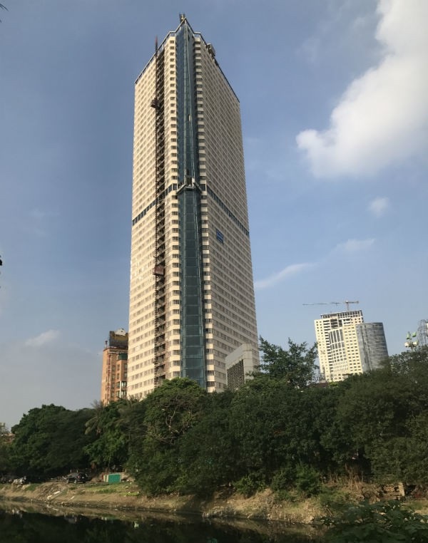 Hà Đông 1 thập kỷ lên đời: Những biểu tượng ê chề, tai tiếng - 3
Người mua bức xúc vì dự án chậm tiến độ. (Ảnh:D.Anh)