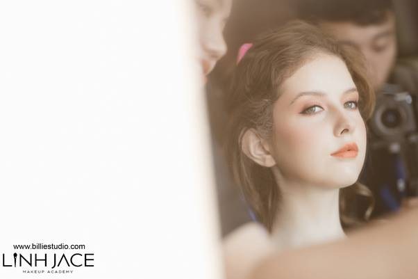 Makeup Artist Linh Jace – “Nàng phù thủy” đứng sau hậu trường sân khấu - 8 Makeup Artist Linh Jace – “Nàng phù thủy” đứng sau hậu trường sân khấu - 8