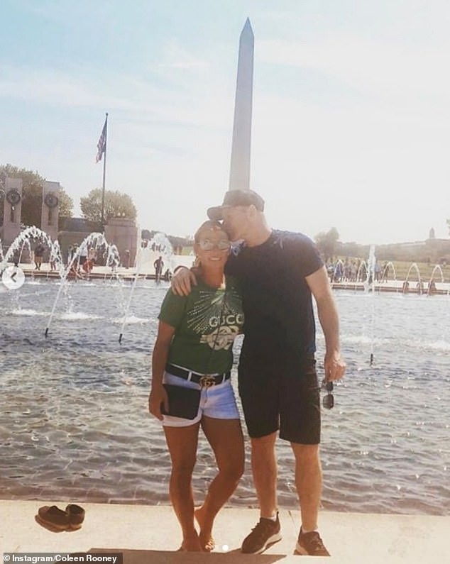 Coleen Rooney tự tin diện bikini sau khi sinh nở - 14
Người đẹp thường xuyên chia sẻ hình ảnh gia đình trên trang cá nhân.