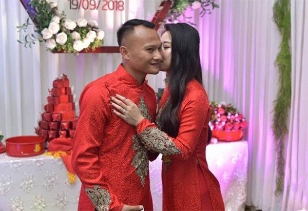 
Trọng Hoàng trở lại Hàn Quốc ngay sau đám cưới
