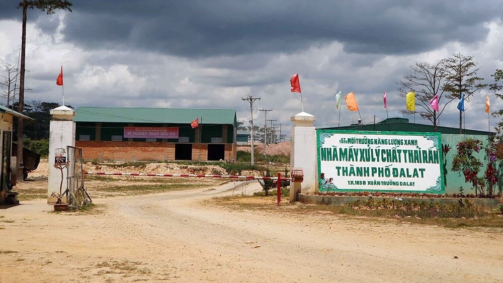 Công ty môi trường đô thị Đà Nẵng bị phạt hơn 1 tỷ, thay người đại diện vốn nhà nước - Ảnh 2. Công ty môi trường đô thị Đà Nẵng bị phạt hơn 1 tỷ, thay người đại diện vốn nhà nước - Ảnh 2.
