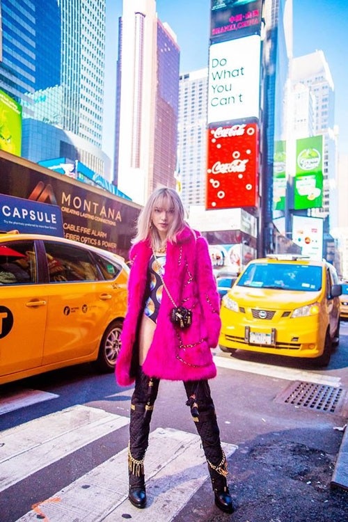 Châu Bùi vô cùng quyến rũ và cá tính tại New York - 1 Châu Bùi vô cùng quyến rũ và cá tính tại New York - 1