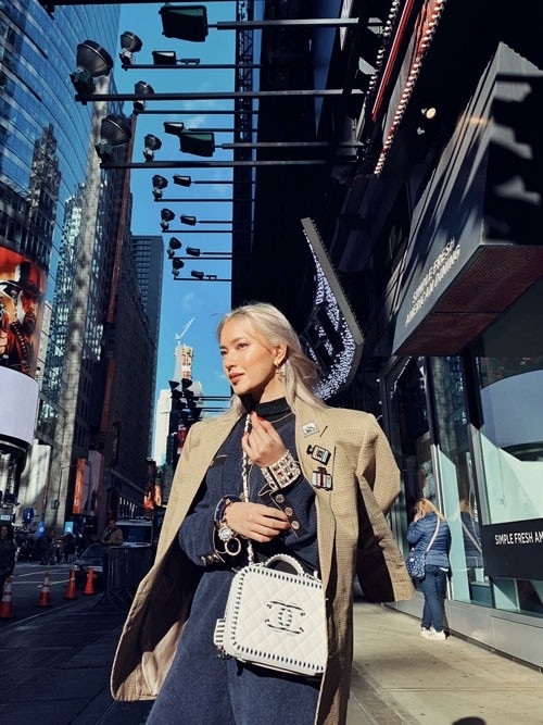 Châu Bùi vô cùng quyến rũ và cá tính tại New York - 7 Châu Bùi vô cùng quyến rũ và cá tính tại New York - 7