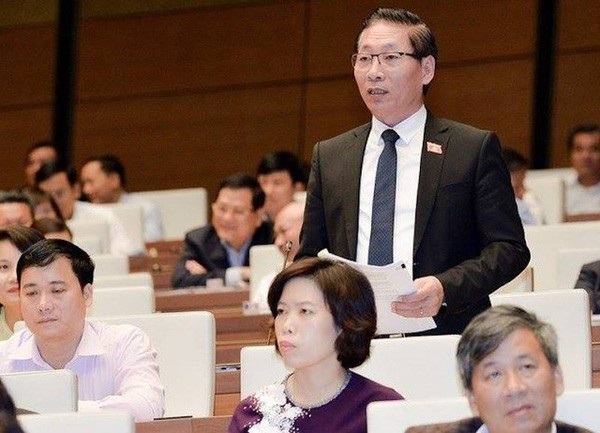 Đổi 100 USD bị phạt 90 triệu: Điển hình cho sự thiếu nghiêm minh trong quản lý - 1 Đại biểu Nguyễn Văn Chiến phát biểu tại hội trường