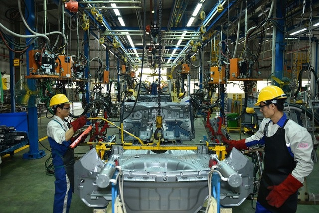 Nội địa hoá trong ngành ô tô: Muốn nhanh phải... từ từ - Ảnh 1. Nội địa hoá trong ngành ô tô: Muốn nhanh phải... từ từ - Ảnh 1.