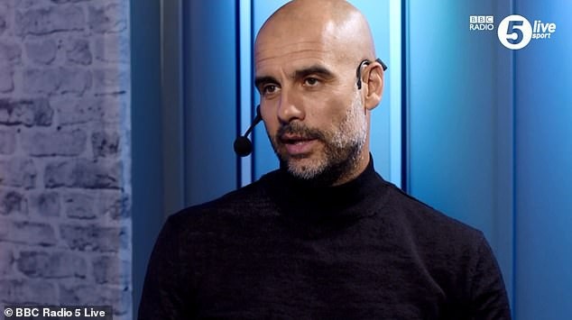 Guardiola tiết lộ nỗi sợ sau vụ đánh bom ở Manchester Arena - 1 HLV Pep Guardiola tham gia chương trình Radio 5 Live