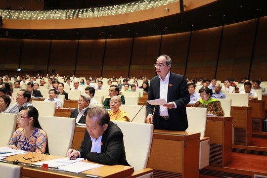 Bí thư Nguyễn Thiện Nhân nêu 8 nhóm giải pháp để tăng năng suất lao động - 1
Bí thư Thành uỷ TP HCM Nguyễn Thiện Nhân quan tâm đặc biệt đến vấn đề năng suất lao động - Ảnh: Quang Khánh
