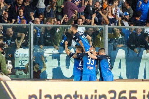 C.Ronaldo tỏa sáng rực rỡ, Juventus lội dòng giành chiến thắng - 3 C.Ronaldo tỏa sáng rực rỡ, Juventus lội dòng giành chiến thắng - 3