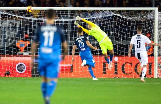 C.Ronaldo tỏa sáng rực rỡ, Juventus lội dòng giành chiến thắng - 6 C.Ronaldo tỏa sáng rực rỡ, Juventus lội dòng giành chiến thắng - 6
