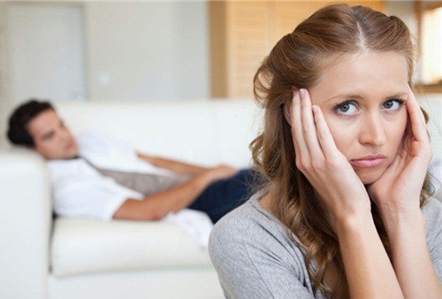 Cưới anh hàng xóm để báo ơn, tôi nhận cái kết đắng ngắt - 2 Tôi mệt mỏi, cũng bế tắc, nhưng chưa có đủ can đảm để chấm dứt cuộc hôn nhân này (Ảnh minh họa)
