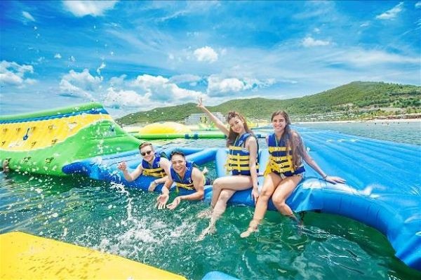 Đến Nha Trang và thưởng ngoạn đại dương từ căn hộ khách sạn đẳng cấp - 3 Vịnh phao nổi lớn nhất thế giới thách thức sự chinh phục của nhóm bạn trẻ
