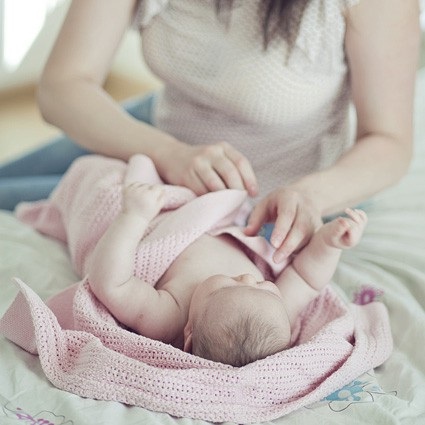 Giới siêu giàu Mỹ "điên cuồng" vung tiền để tìm vú em cho trẻ - 2 Thuê một vú em là giải pháp lý tưởng với những gia đình nhà giàu