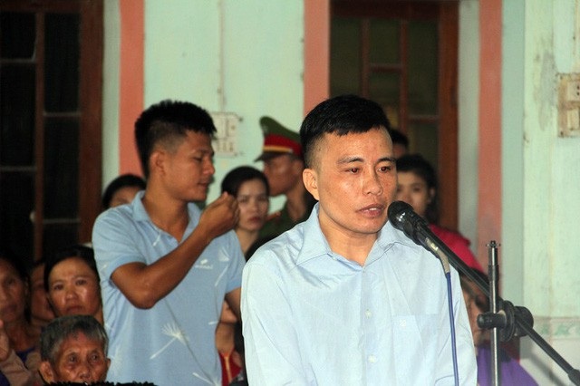 Nghi án tài xế cố tình cán chết nam sinh: Người nhà nạn nhân nói gì? - 2 Bị cáo Quân tại phiên tòa sơ thẩm tháng 7/2018