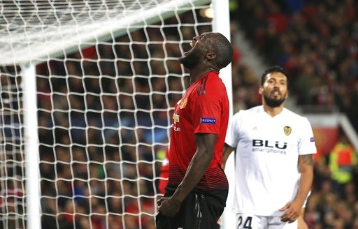 Man Utd chia điểm trong trận cầu không bàn thắng trước Valencia - 2
Lukaku tiếc nuối sau khi bỏ lỡ cơ hội ghi bàn ở gần cuối trận