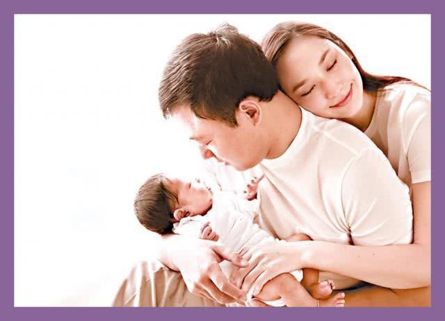 
Kỳ Hiểu Ba và Ngô Bội Từ chung sống 5 năm nay và có với nhau hai trai và một gái.
