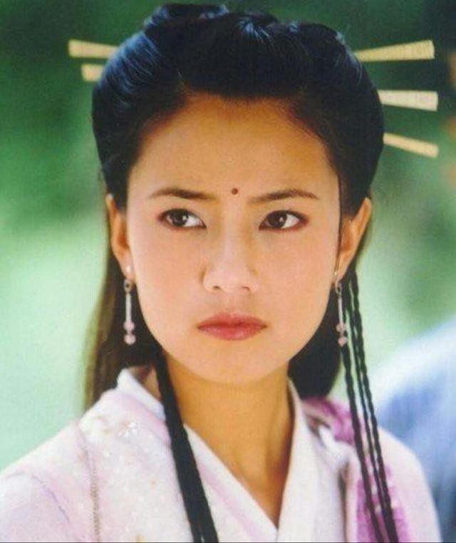 Những mỹ nhân khí chất “ngời ngời” trong phim kiếm hiệp Kim Dung - 4 Những mỹ nhân khí chất “ngời ngời” trong phim kiếm hiệp Kim Dung - 4