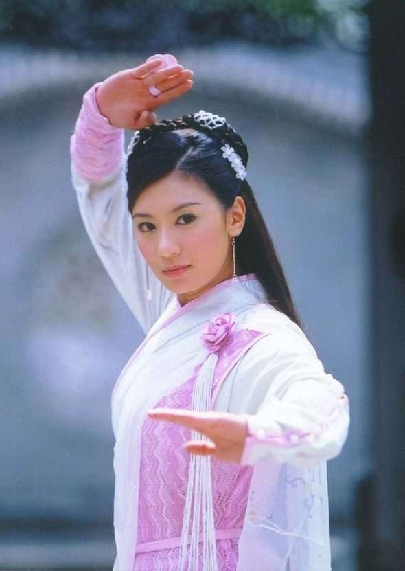 Những mỹ nhân khí chất “ngời ngời” trong phim kiếm hiệp Kim Dung - 7 Những mỹ nhân khí chất “ngời ngời” trong phim kiếm hiệp Kim Dung - 7