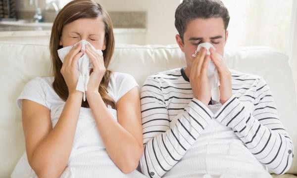 Cẩn trọng với viêm xoang, viêm mũi dị ứng thời tiết cuối thu, đầu đông - 1 Khổ sở vì bệnh viêm xoang