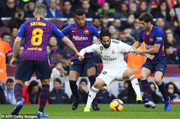 Số phận HLV Lopetegui được định đoạt trước trận siêu kinh điển - 2 Real Madrid đã trình diễn nghèo nàn ở trận siêu kinh điển với Barcelona
