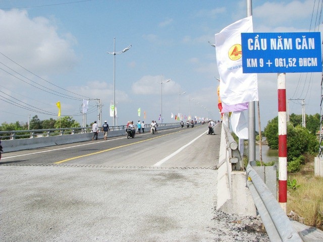 
Cầu Năm Căn (trên đường Hồ Chí Minh đoạn Năm Căn - Đất Mũi) là công trình cấp 1 nên yêu cầu quản lý, bảo trì theo quy trình riêng.

